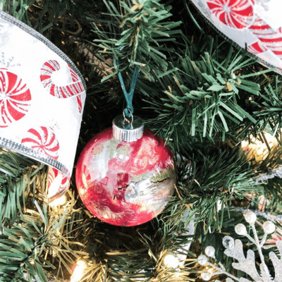 DiY marbled ornaments