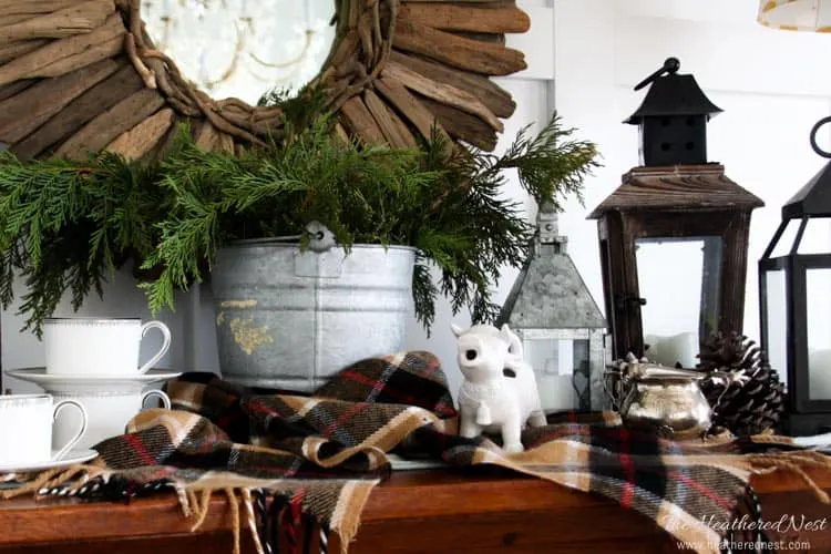Great example of winter decor using items from nature.