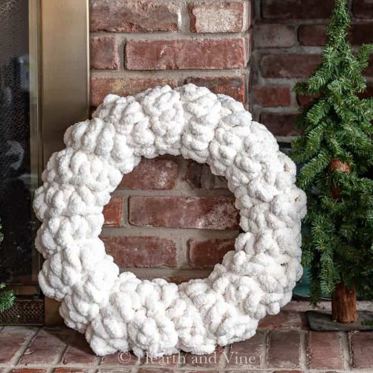 Image for Chunky Yarn Wreath Made with Finger Knitting