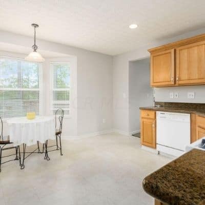 The 21 Best Neutral and Bold Paint Colors That Go With Honey Oak