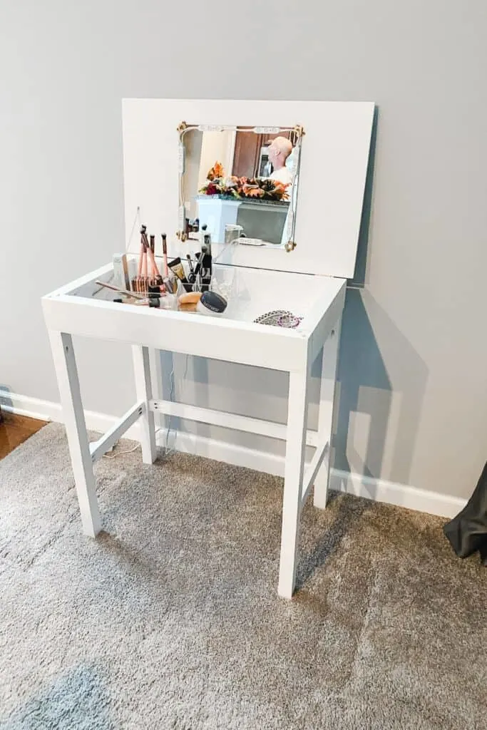 Diy Makeup Vanity